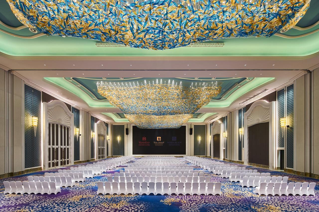 Готель Wanda Vista Qingdao Movie Metropolis Екстер'єр фото