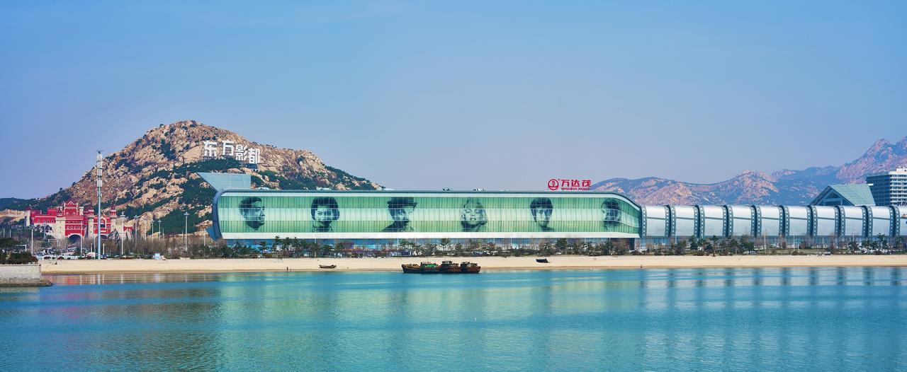Готель Wanda Vista Qingdao Movie Metropolis Екстер'єр фото